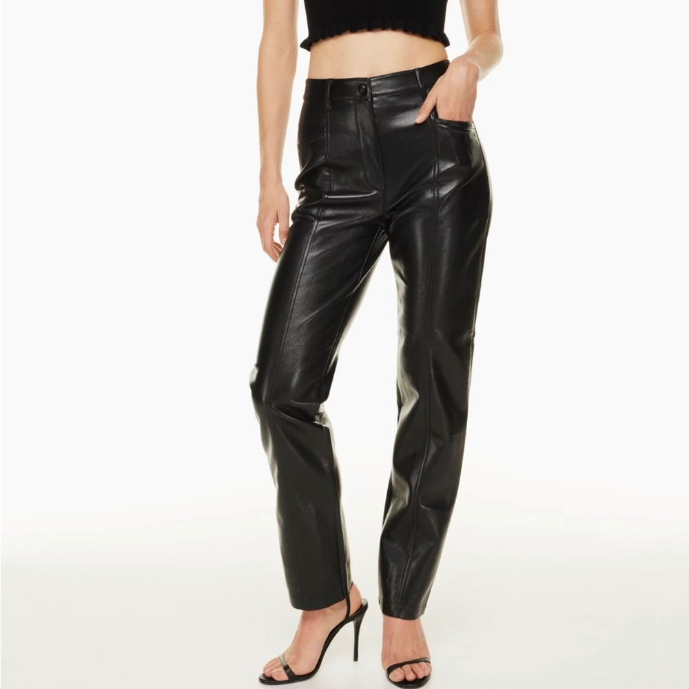 Aritzia Wilfred
Rebel Pant
